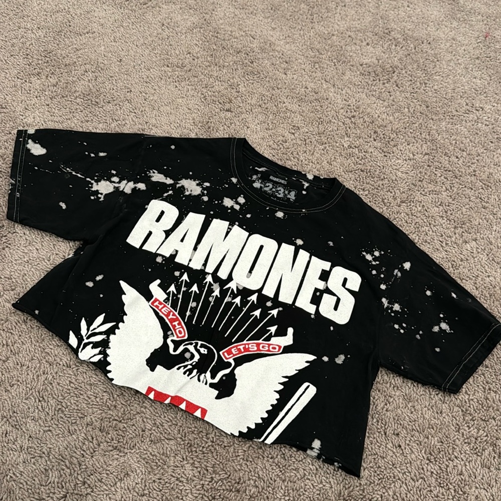 Ramones Crop Tee